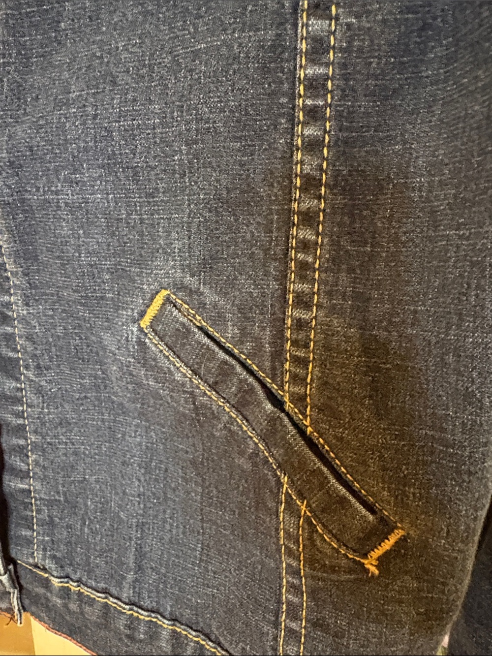 EUC Levi's Cotton Blend Classic Denim Jacket - Picture 7 of 10